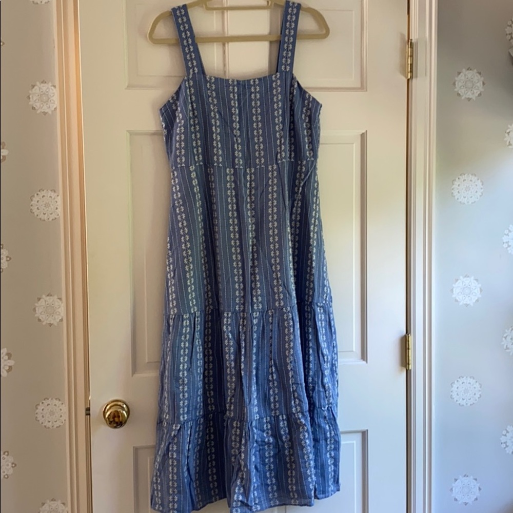 Madewell embroidered midi dress. size 6.
